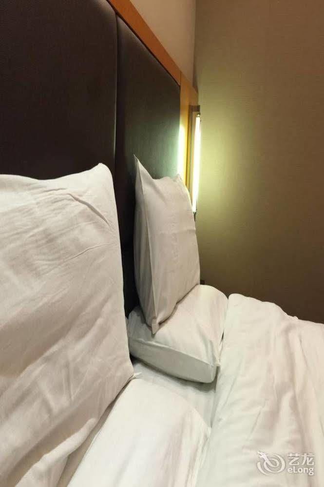Ji Hotel Shanghai Jingan Temple Kangding Road Екстериор снимка